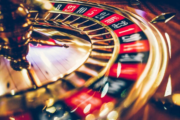 dreamplay 777 mobile app showing live dealer interface